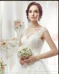Impooria brautkleider lassen sich jetzt auch in wien am besten mit einem der eleganten und modischen accessoires von. Brautkleider In Parndorf Bei Wien Claudia Kellner Brautmode