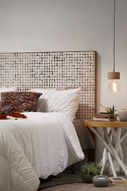 Finition patinée et décor merisier barres de lit en bois. 30 Tetes De Lit Pour Votre Chambre Cote Maison