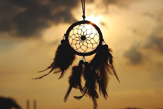 How Dreamcatchers Went from Sacred Tradition to the Malls of America -  Atlas Obscura