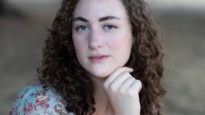 Daphne Roberts's Instagram, Twitter & Facebook