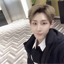 Lou Vav Actor Model Vav People