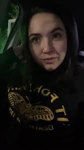 Mariah Bringing Ring Light