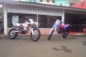 Beta Rr 300 Dan X Trainer 300 Resmi Meluncur Kenapa Motor Enduro Ini Pakai Mesin 2 Tak Motorplus