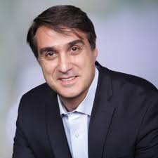 HBA President, Vicki Pappas Karl attended the Swearing-In Ceremony for the  new class of Associate Judges for Cook County Government today and  celebrated HBA Officer, the Honorable Frank A.