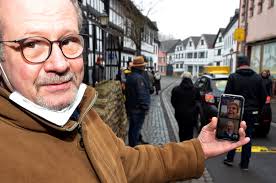 Neue "Stolpersteine" verlegt: Kommern erinnert sich