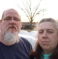 What are the best routes and tips for a camping trip in Gatlinburg,  avoiding traffic and finding less popular hiking spots?