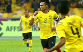 Kariyer sayfasında muhammad syahmi bin safari isimli futbolcunun sezon bazında takımının yer almış olduğu turnuvalardaki maç, gol, asist, sarı kart, kırmızı kart, oyuna girme, oyundan alınma, ilk onbirde oynadığı maç sayılarına ve aldığı süreye ulaşabilirsiniz. Hanh Trinh Vao Chung Káº¿t Aff Cup 2018 Cá»§a Ä't Malaysia Láº§m Li Tiáº¿n BÆ°á»›c Vtv Vn