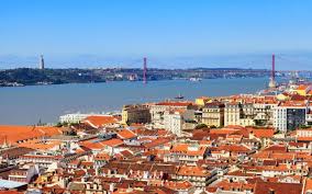 Während die durchschnittliche temperatur nachts bei 16 grad liegt, kann es auch tage geben an denen es bis auf 10 grad abkühlt. Lissabon Wie Man Uberleben Und Sich Gleichzeitig Prachtig Amusieren Kann Erfahrungen Mit Erasmus Lissabon