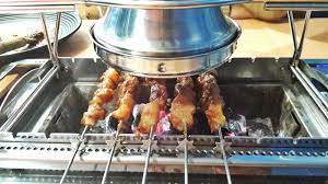 Kondisi ini, ditambah fakta bahwa pengguna alat pemanggang sosis bisa mengatur besar kecilnya hawa panas dan juga mengatur ketinggian. Sate Modern Jogja Asyiknya Bakar Sendiri Ala Korea