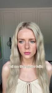 Jennie Becker's Instagram, Twitter & Facebook