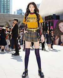 This 16 Year Old Korean Girl Was Just Picked The Hottest Korean Super Model Of 2017 Korean Fashion Trends Korean Outfits Korean Fashion
