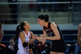 10 yaşında spora başlayan baladın, bilgi üniversitesi'nde spor yöneticiliği'nde okuyor. Haberler Eczacibasi Vitra Set Vermeden Yari Finalde