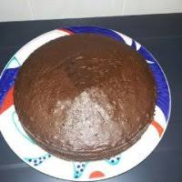 Nampak macam sedap sangat kek coklat moist ni. Kek Span Coklat Mudah