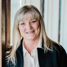 Ann Shuck's Instagram, Twitter & Facebook