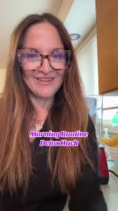 Brooke Burke Making Lemon Water