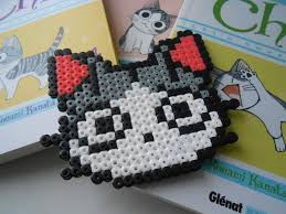 Diy Un Petit Chi Super Kawaii En Perles A Repasser Dans Le Petit Monde De Melle Bidouille Perles Hama Artisanat Kawaii Perle A Repasser Modeles