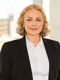 Adriana Beyer's Instagram, Twitter & Facebook