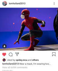 Far from home included a small black section in the red waistline that splits the black parts of his suit. Tom Holland On The Set Of Spider Man 3 Marvelstudios