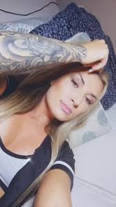 it’s the uneven eyelashes for me #fyp