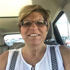 Lisa Commer's Instagram, Twitter & Facebook