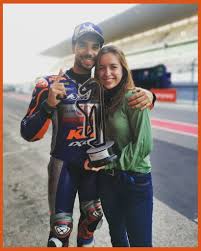 Andreia pimenta is the girlfriend turned fiance of a portuguese motogp racer, miguel oliviera. Andreia Pimenta NgÆ°á»i Báº¡n Tri Ká»· Ngá»t Ngao Cá»§a Miguel Oliveira Wags Thá»ƒ Thao Tá»'c Ä'á»™