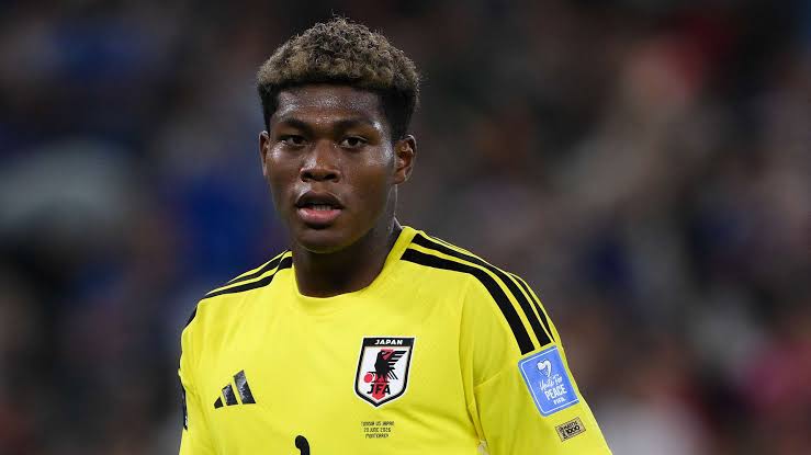 Juventus push for Zion Suzuki loan after PSG complete €35m transfer |  Goal.com