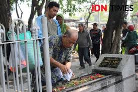 Mungkin anda bertanya, doa seperti apa yang baik untuk suami? Doa Dan Amalan Untuk Ayah Yang Sudah Meninggal