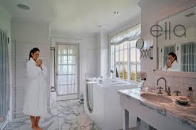 This size would include any bench that might be built into the wall. A Walk In Bathtub Can Suite People Of Any Age
