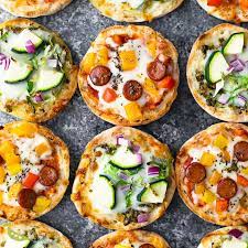 10 Minute English Muffin Pizza Recipe In 2020 English Muffin Pizza English Muffin Pizza Recipe Pizza Muffins