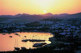 Nálunk a gazdaságos szállást találhat a pihenéshez. 10 Amulatba Ejto Foto A Torokorszagi Bodrum Varosarol Nlc