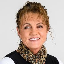 Kristyn Morris's Instagram, Twitter & Facebook