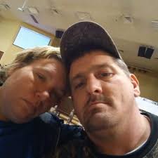 UPDATE: She's been found and is safe! Has anyone seen this woman? Her name  is sherry and she dates my brother. She left bg walking over a week ago to  get to