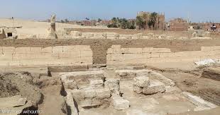 فرعون بلدة فلسطينية تقع إلى الجنوب من مدينة طولكرم بالضفة الغربية وعلى بعد4كم ترتفع عن سطح البحر 130م. Ø§Ù„ÙƒØ´Ù Ø¹Ù† Ø¨Ù‡Ùˆ Ù‚ØµØ± ÙØ±Ø¹ÙˆÙ† Ù…ØµØ± Ø§Ù„Ø£Ø´Ù‡Ø± Ø£Ø®Ø¨Ø§Ø± Ø³ÙƒØ§ÙŠ Ù†ÙŠÙˆØ² Ø¹Ø±Ø¨ÙŠØ©