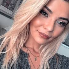 Amber Dee (adee0267)