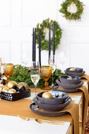 Show appreciation for the host. Hosting A Christmas Dinner Party Here S Everything You Need To Know Before You Start Planning Vogue India