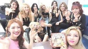 girls generation and wonder girls boast their great camaraderie girls generation wonder girls members girls generation
