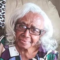 Geraldine Holloway's Instagram, Twitter & Facebook