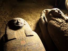 Des sarcophages inviolés vieux de 2500 ans trouvés en Égypte