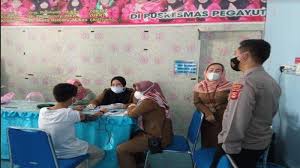 Panitia wisuda, yusuf abadi, m.pd.i menjelaskan 10 orang wisudawan tahfidz terdiri empat santriawan dan. Https Sumsel Tribunnews Com 2021 08 19 Kapolres Oi Pimpin Pelepasan 233 Paket Bansos Untuk Masyarakat Terdampak Covid 19 Https Cdn 2 Tstatic Net Sumsel Foto Bank Images Kapolres Akbp Yusantiyo Sandhy Melepas Distribusi 233 Paket Bansos