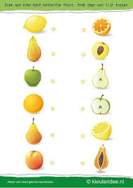 Zoek Aan Elke Kant Hetzelfde Fruit Kleuteridee Nl Search On Each Side The Same Fruit Free Printable Preschool Food Fruit Preschool Activities