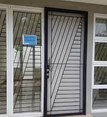 Download now pasang grill dan bird cage rumah baru coretan murni alysa. 10 Gambar Grill Pintu Dan Tingkap Terkini Moden