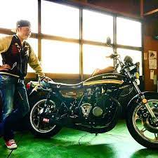 オリジナルの虎は やっぱオーラが違うなぁ w kawasaki 川崎重工 カワサキ z2 750rs バイク好きな人と繋がりたい バイク男子 バイクのある風景 旧車 写真好きな人と繋がりたい 人物写真 にわかカメラ男子 顔に注目 w お気に入り 肉 川崎重工 スカ 旧車