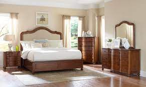 Creswell Queen Bedroom Group By Broyhill Furniture At Johnny Janosik Broyhill Furniture Upholstered Bedroom Set Furniture