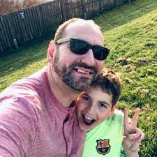 Michael Wraight's Instagram, Twitter & Facebook