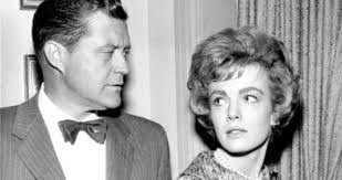 Lorrie Palmer's Instagram, Twitter & Facebook