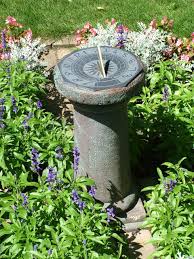 27 Timeless And Decorative Garden Sundials Ceplukan Sundial Sundials Garden Decor