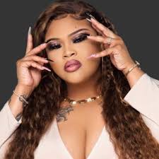 Karina Moses (@MrsP00h91)