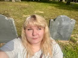 Myles Standish Burial Ground is the oldest maintained cemetery in the  United States. It was in use from 1638-1789 located in Duxbury,  Massachusetts. It is the resting place of several well-known Pilgrims