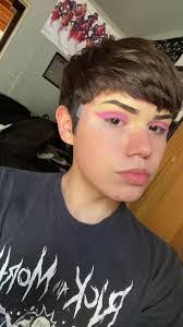 Edgar Sedano's Instagram, Twitter & Facebook