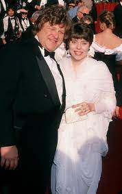 Even though her husband is a legendary movie star, and she often goes to. Who Is John Goodman Married To Popsugar Celebrity